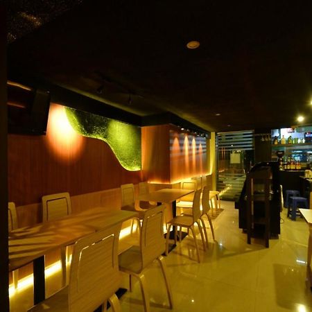 Hotel Family Treasure Yangon Exterior foto