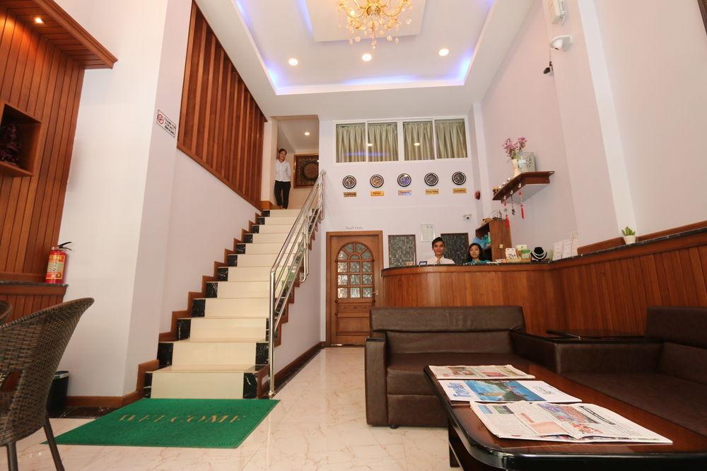 Hotel Family Treasure Yangon Exterior foto