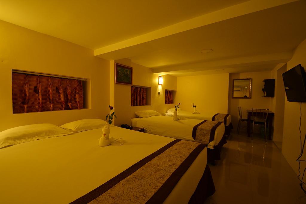 Hotel Family Treasure Yangon Exterior foto