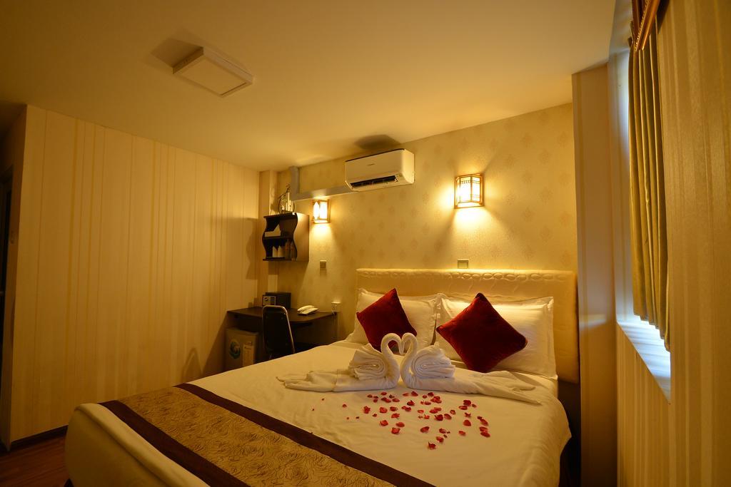 Hotel Family Treasure Yangon Exterior foto