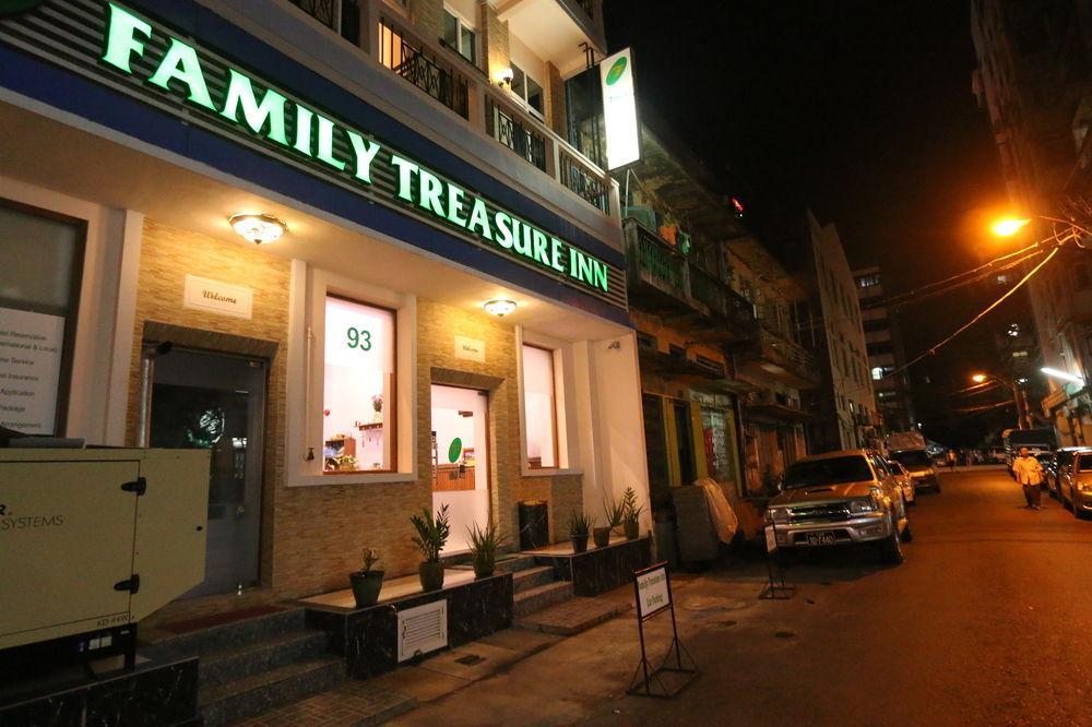 Hotel Family Treasure Yangon Exterior foto