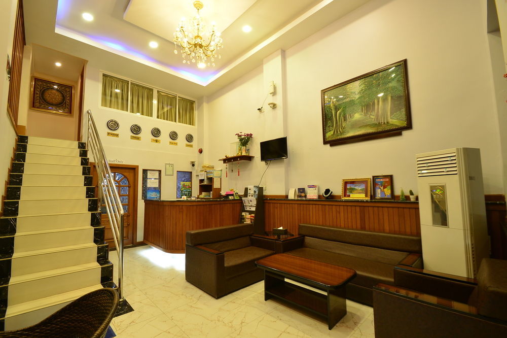 Hotel Family Treasure Yangon Exterior foto