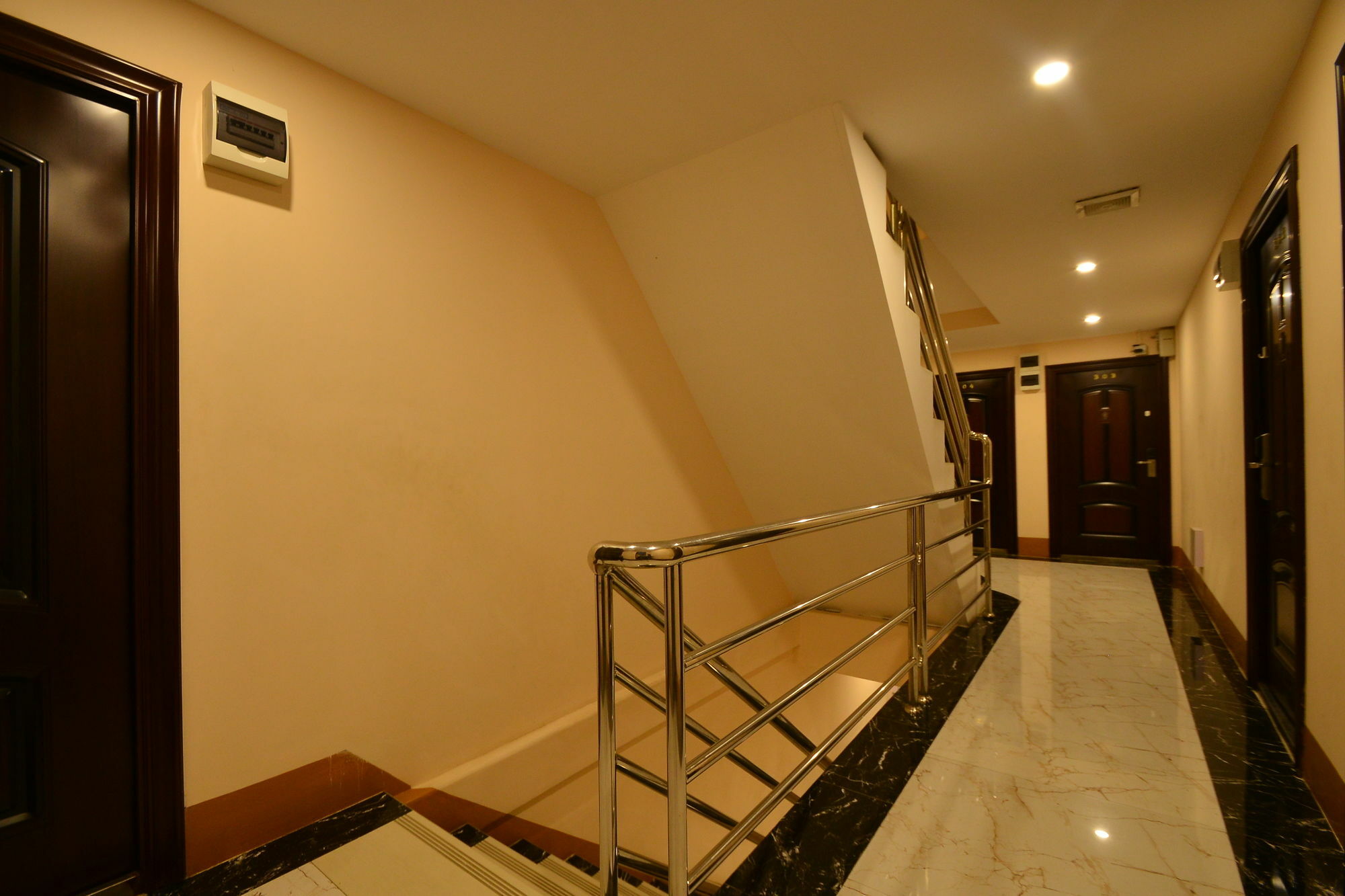 Hotel Family Treasure Yangon Exterior foto
